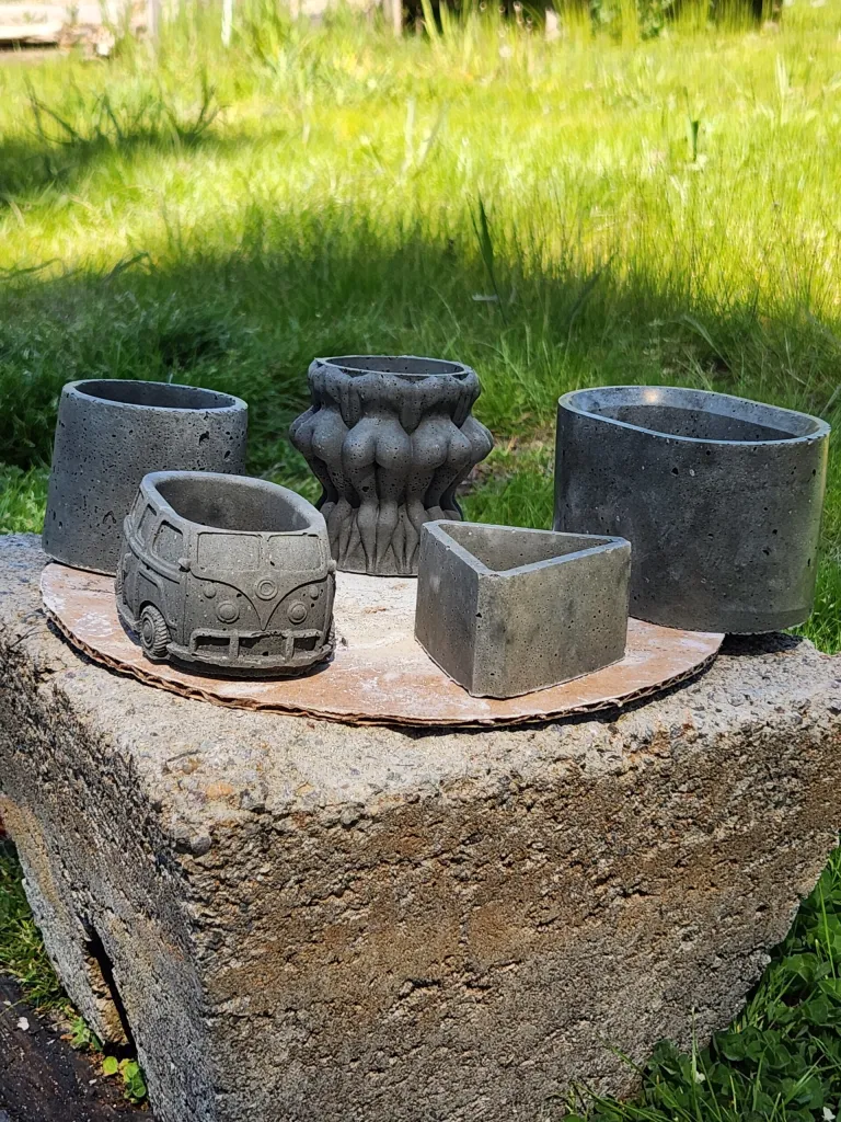 Pottery and concrete artwork by Katherine Sallas, piece 4